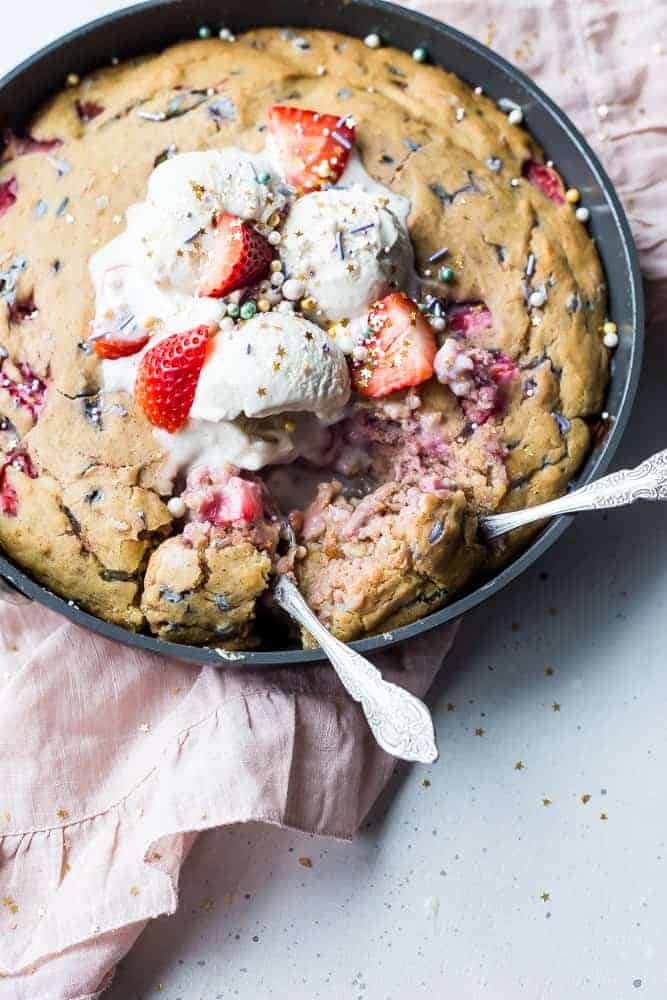 strawberry sprinkle skillet cake