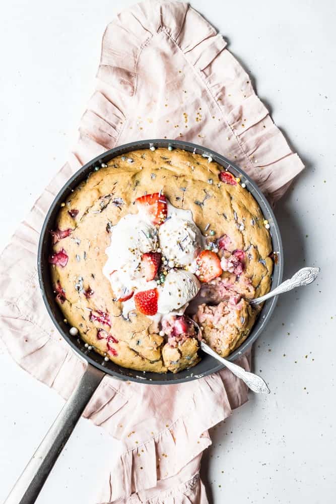 strawberry sprinkle skillet cake