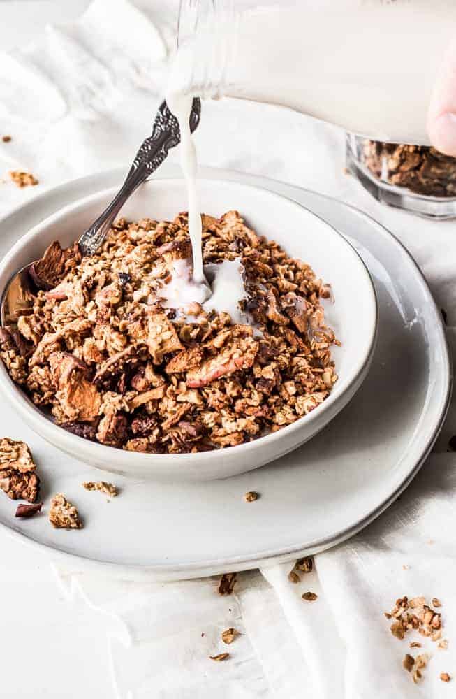 apple cinnamon pecan granola
