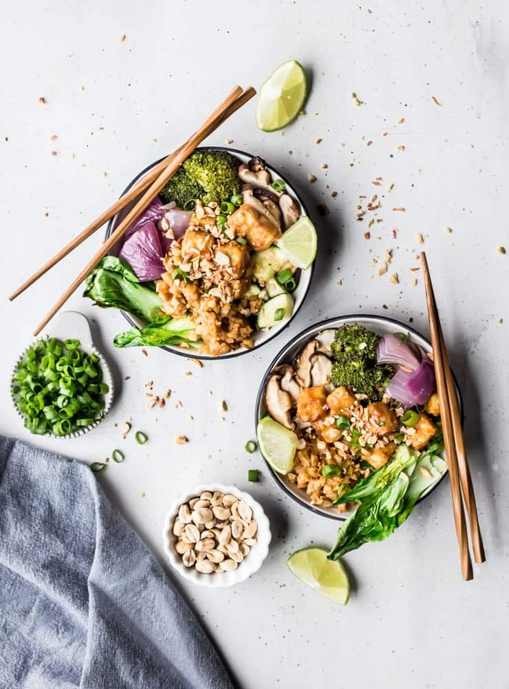 Sriracha Peanut Cauliflower Rice Bowls with Caramelized Veggie